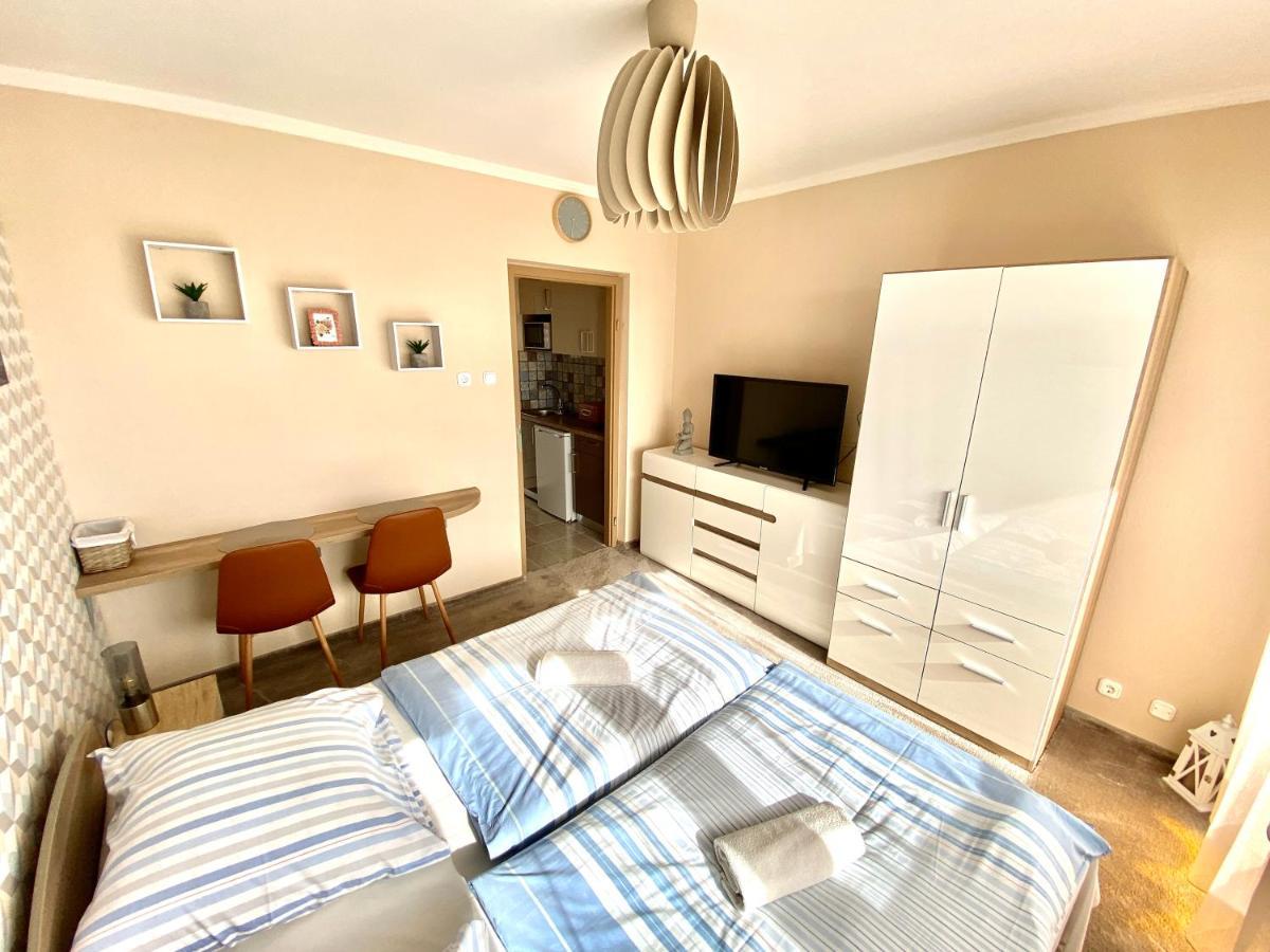 Aqua Blue Apartmanok - Шіофок Екстер'єр фото