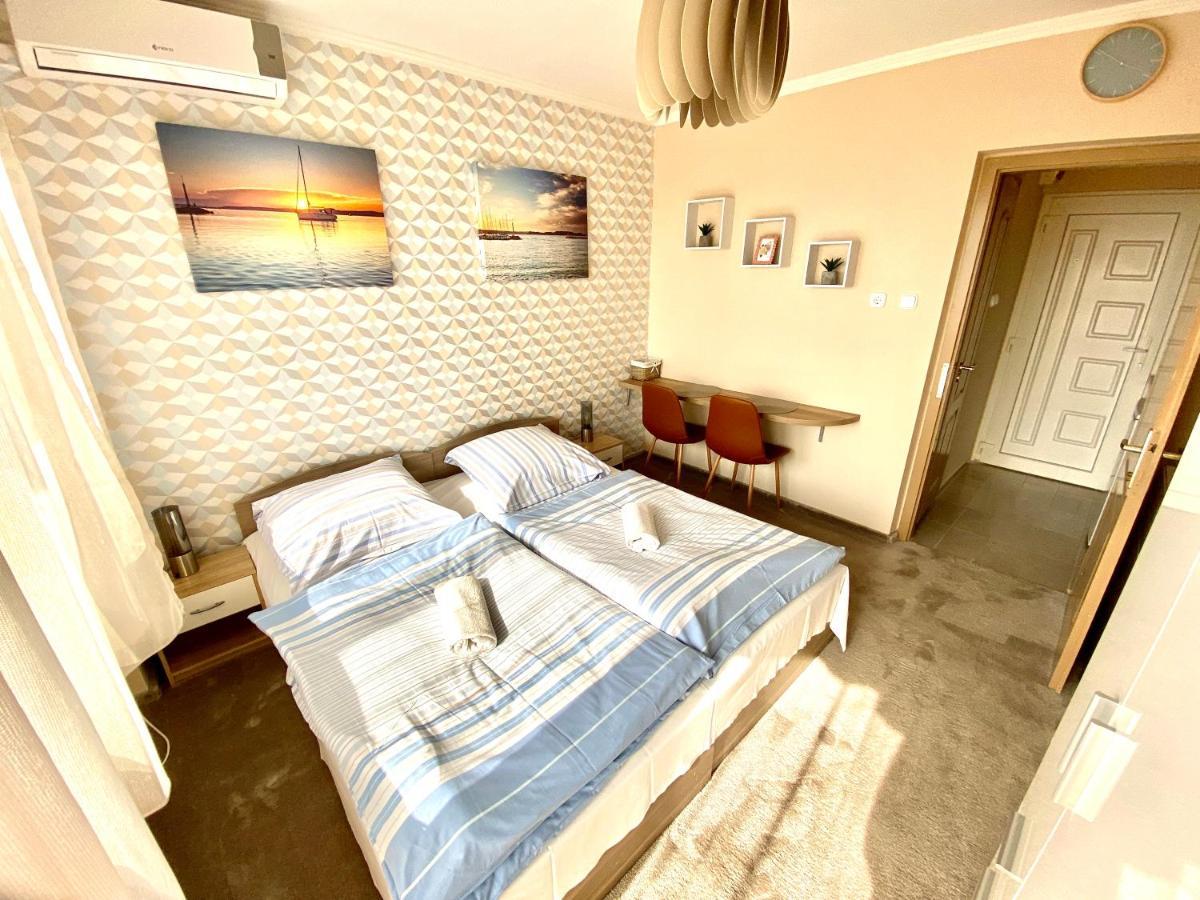 Aqua Blue Apartmanok - Шіофок Екстер'єр фото