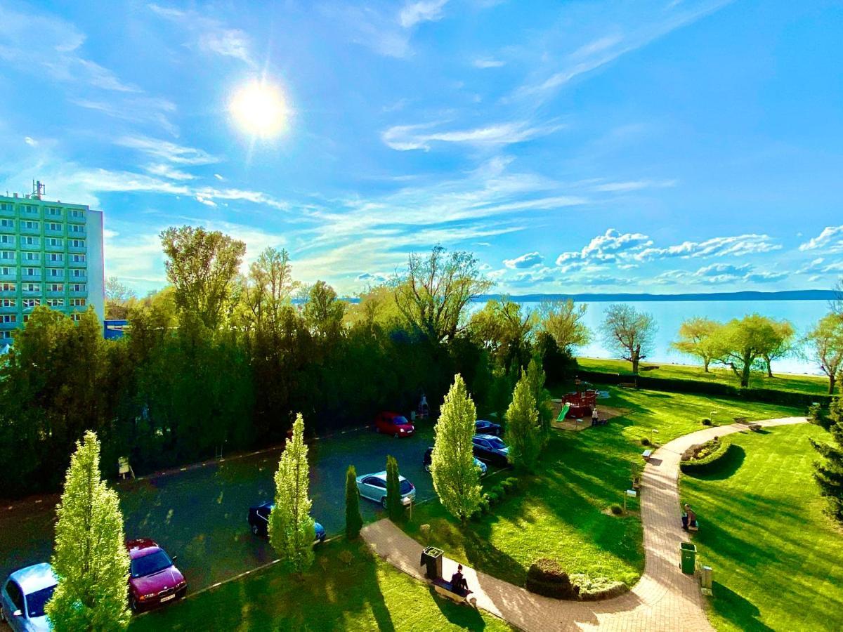 Aqua Blue Apartmanok - Шіофок Екстер'єр фото