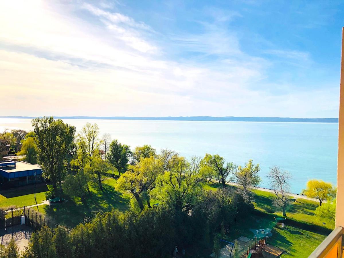 Aqua Blue Apartmanok - Шіофок Екстер'єр фото