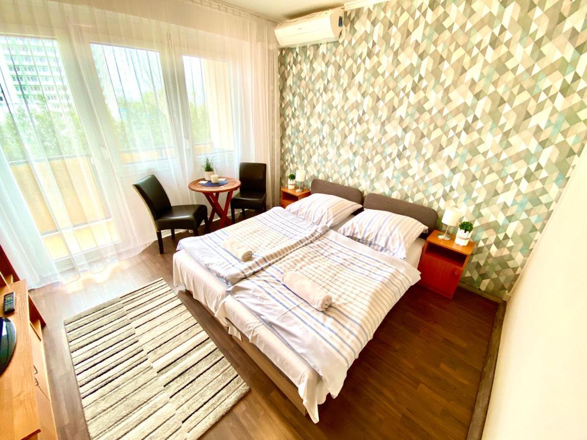 Aqua Blue Apartmanok - Шіофок Екстер'єр фото