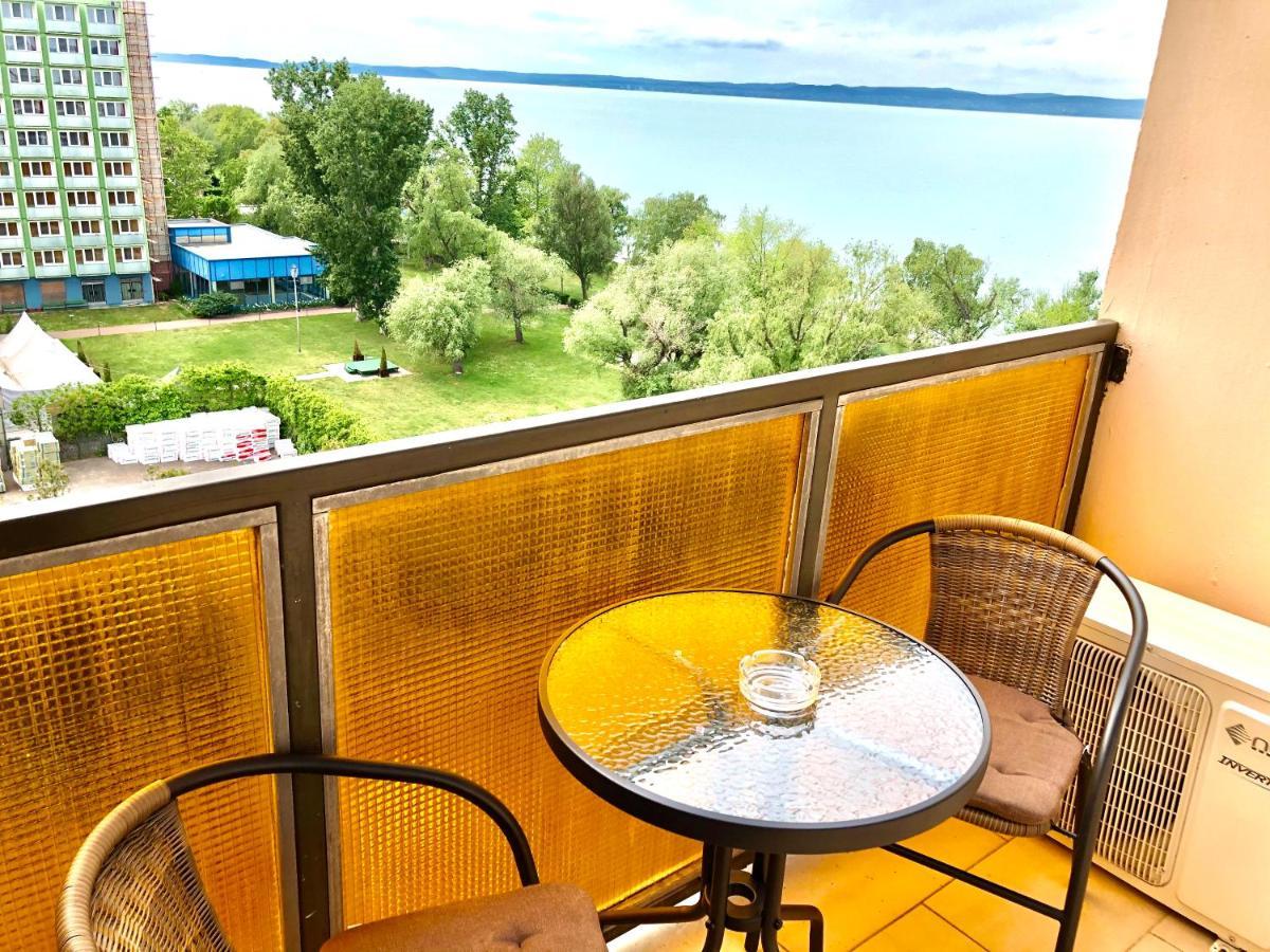 Aqua Blue Apartmanok - Шіофок Екстер'єр фото