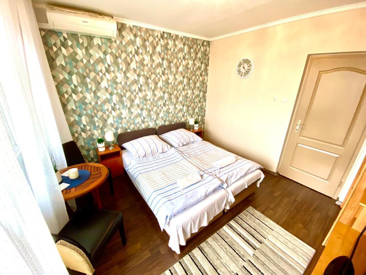 Aqua Blue Apartmanok - Шіофок Екстер'єр фото