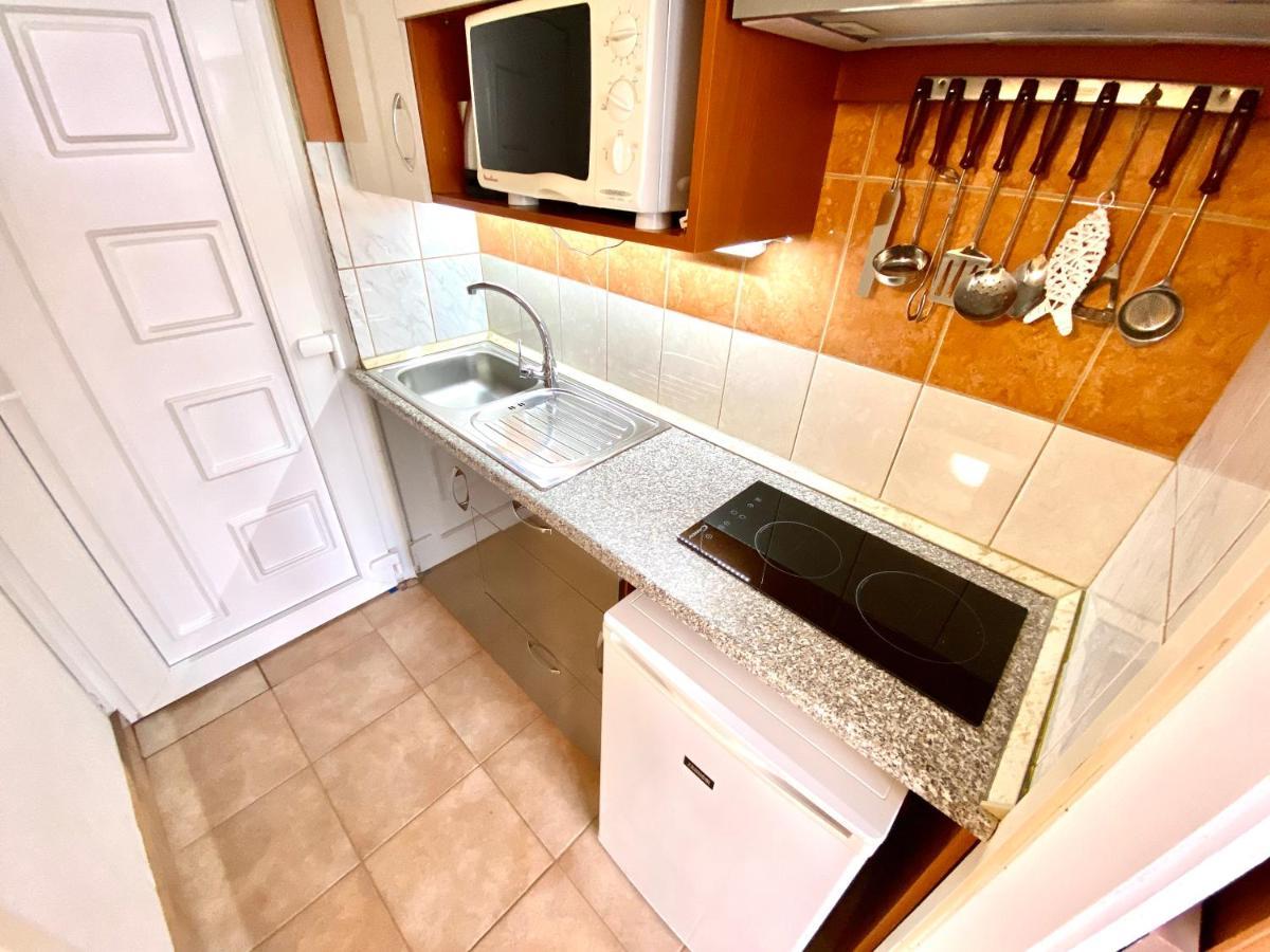 Aqua Blue Apartmanok - Шіофок Екстер'єр фото