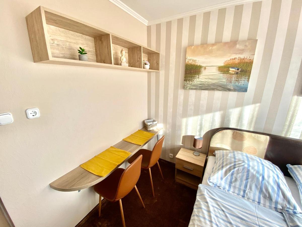 Aqua Blue Apartmanok - Шіофок Екстер'єр фото